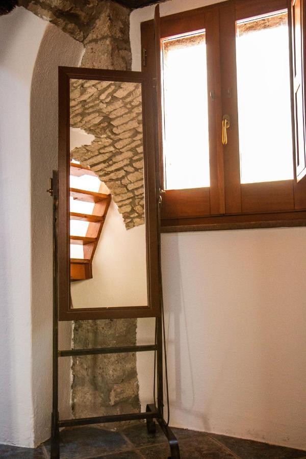 Отель S'Ammentu House Боса Экстерьер фото