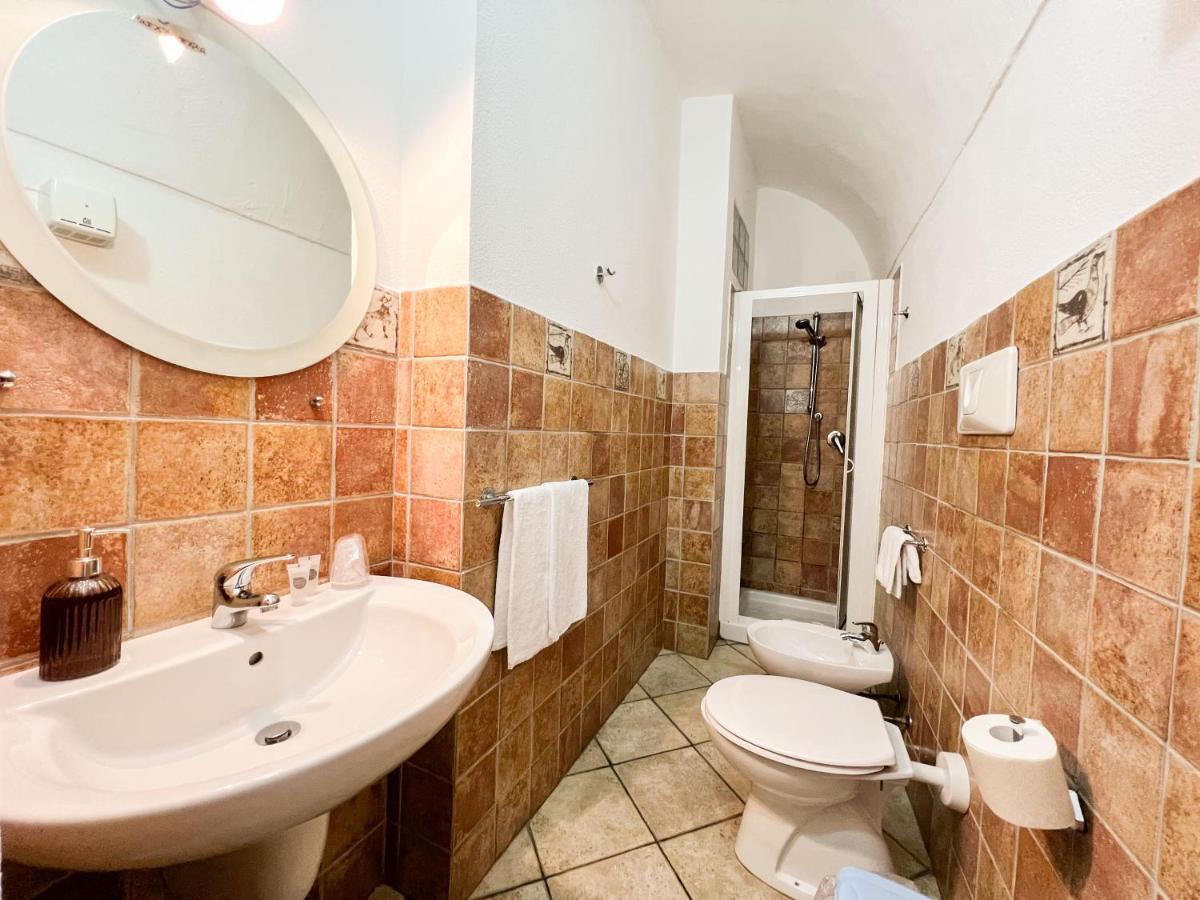 Отель S'Ammentu House Боса Экстерьер фото